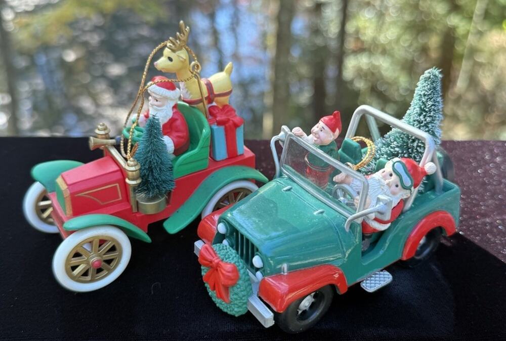 2 Vtg Santa's Best Christmas Tree Ornament 1st Ed Four Wheel Santa & Elf Car 36D